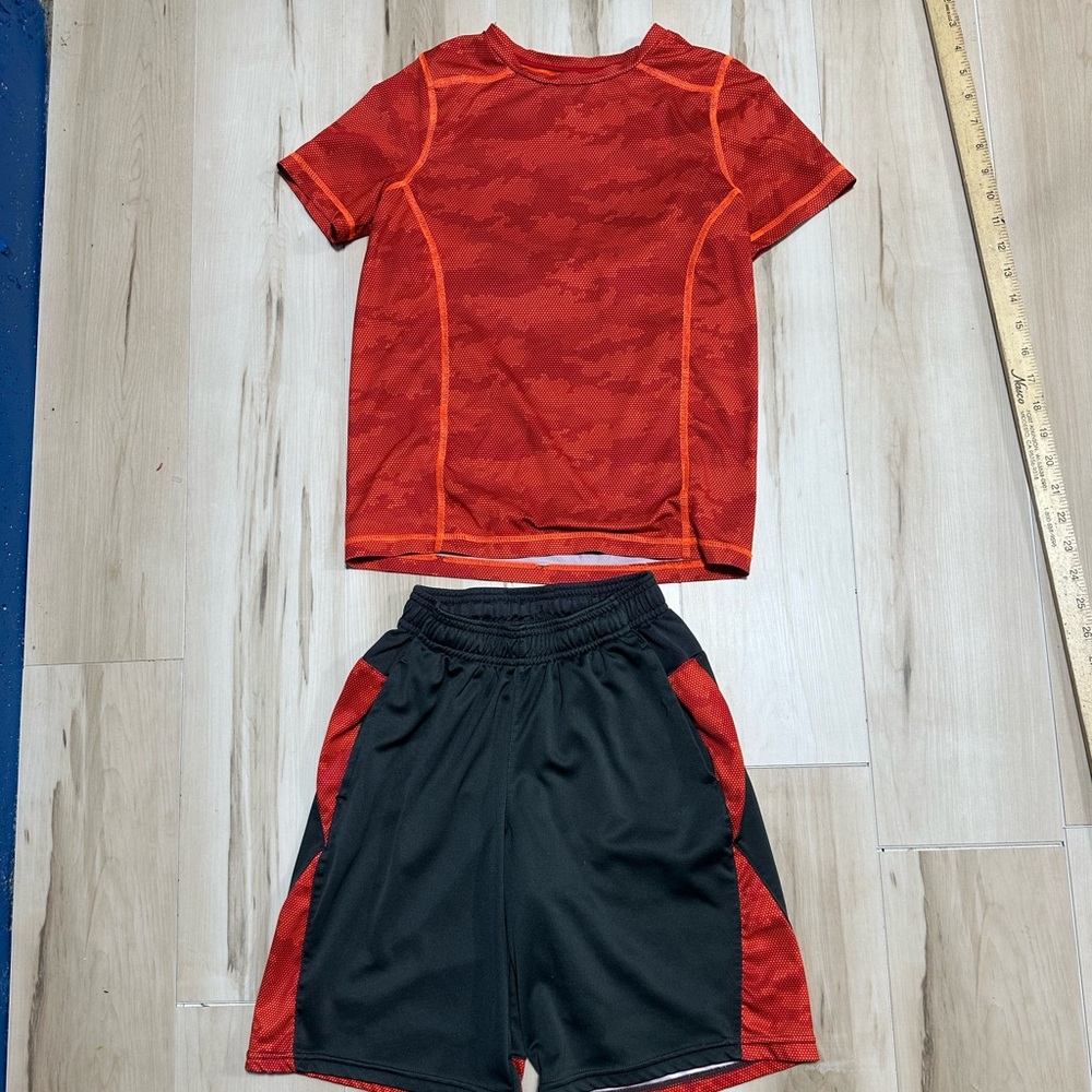 Boys c9 champion tshirt set size medium orange/gray 19-430